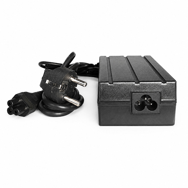 ورودی برق سه‌پر شارژر لپ‌تاپ EZ Power Charger 90 همراه کابل برق