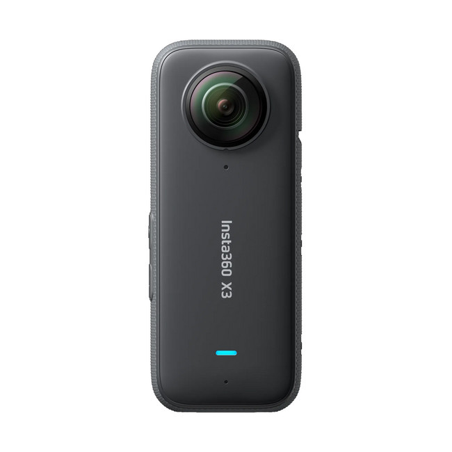 نمای جلو دوربین ۳۶۰ درجه Insta360 X3