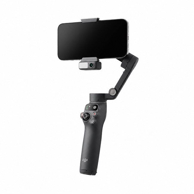 نمای سه‌ رخ گیمبال DJI Osmo Mobile 7P با ماژول ردیابی