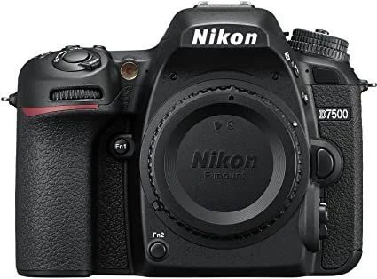 دوربین Nikon D7500