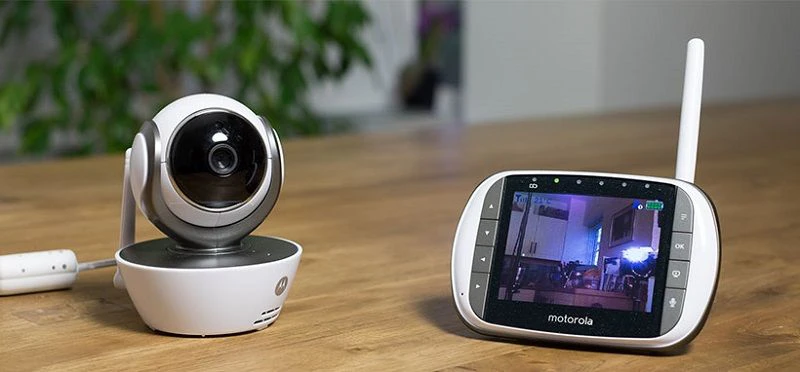 دوربین مراقبت کودک و پرستار